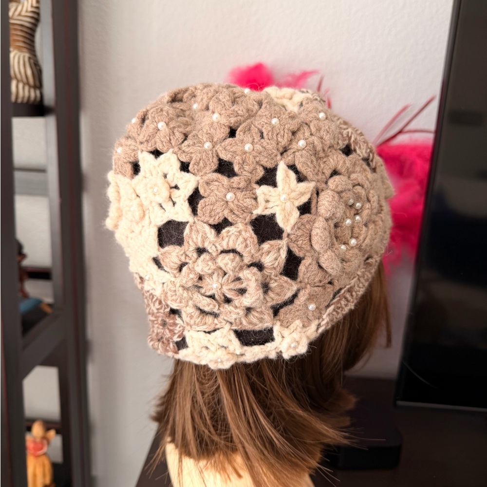 Elegant Beige Wool Crochet Beanie - Picture 3 of 11